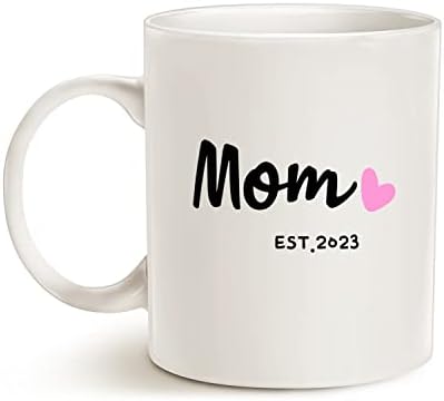 ספל קפה מאואג אמא אסט 2023, מתנות אמא חדשות ליום האם לנשים שלה, כוס אמהות בפעם הראשונה, לבן 11 עוז